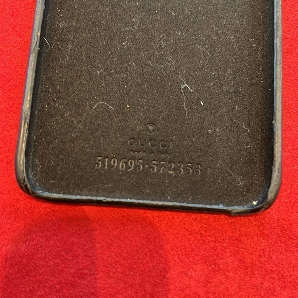 Gucci Guccy iPhone 8 phone case - Picture 2 of 5